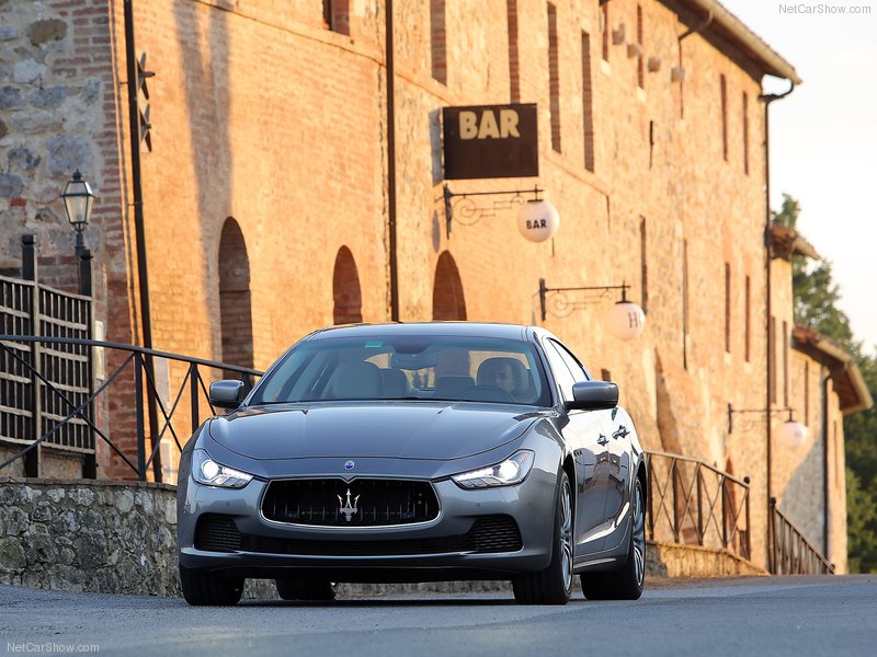 Noleggio Auto Lungo Termine Maserati Ghibli